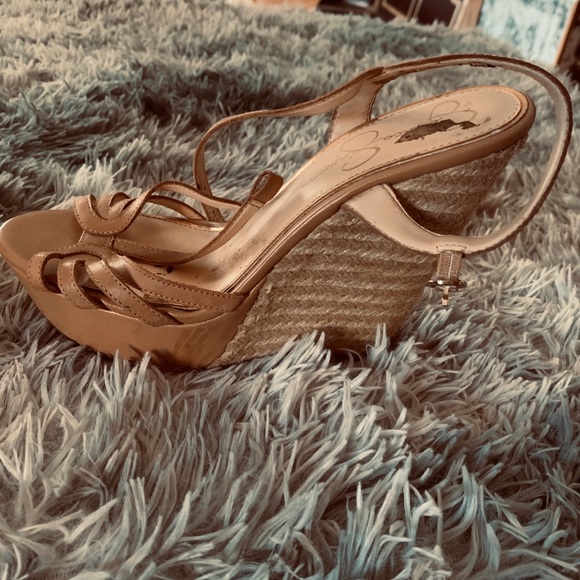 Shoes - Picture 2 of 4